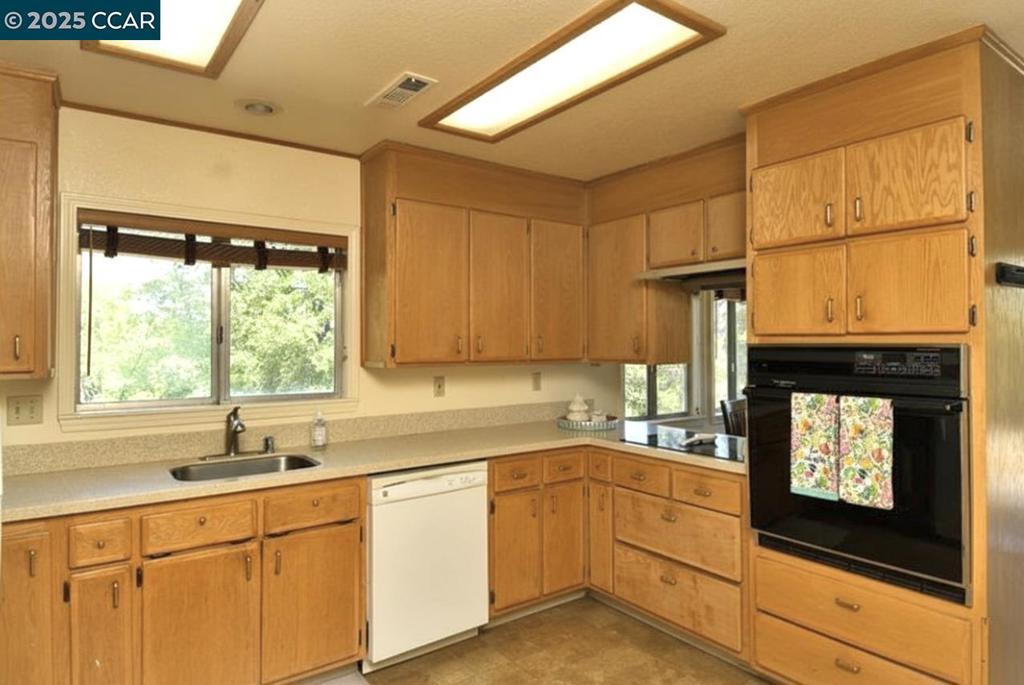 9687 Manzanita Way, Coulterville, CA 95311