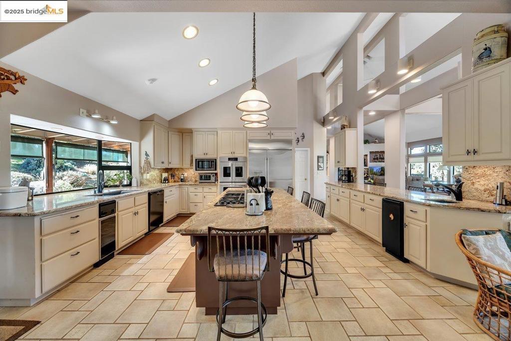 13700 Clements Rd, Groveland, CA 95321