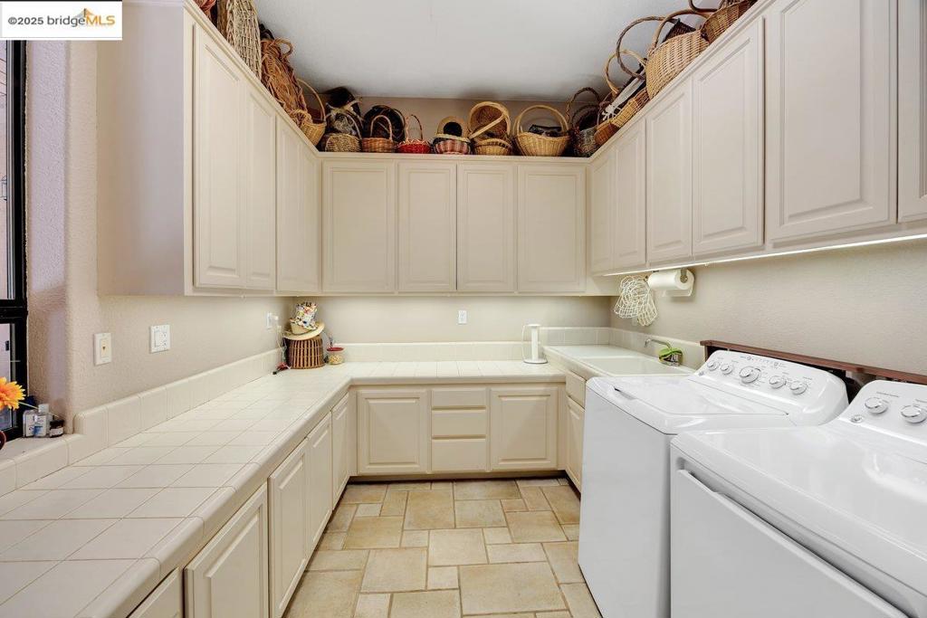 13700 Clements Rd, Groveland, CA 95321