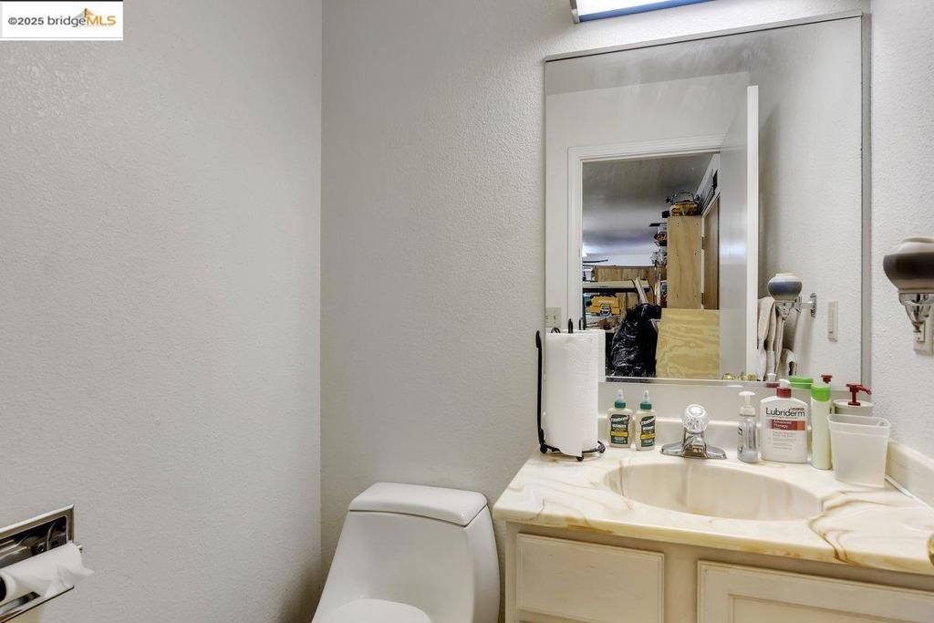 13700 Clements Rd, Groveland, CA 95321