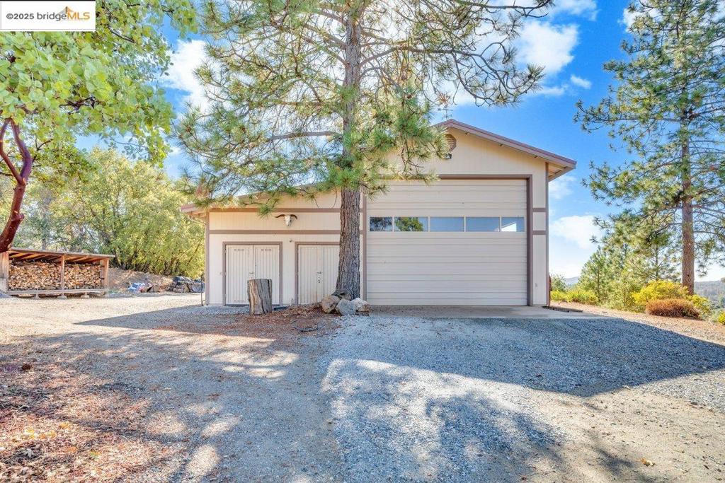 13700 Clements Rd, Groveland, CA 95321