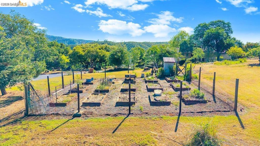 13700 Clements Rd, Groveland, CA 95321