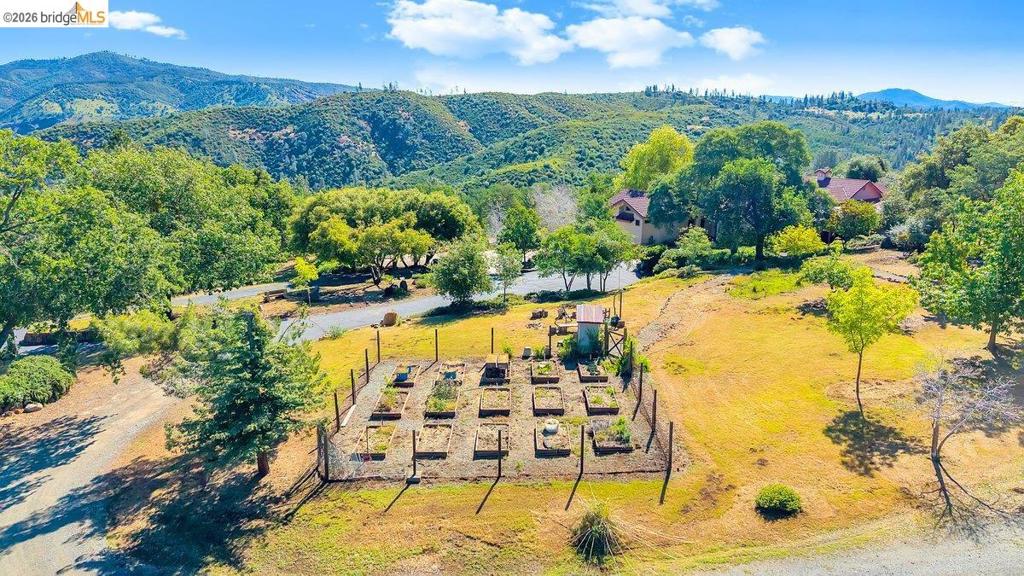 13700 Clements Rd, Groveland, CA 95321