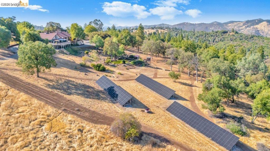 13700 Clements Rd, Groveland, CA 95321