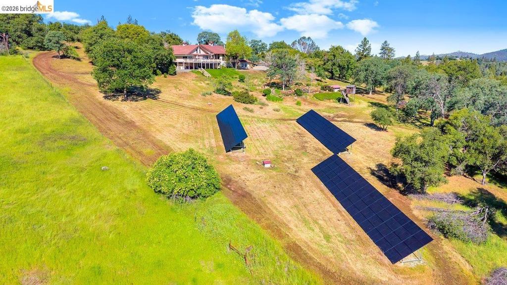 13700 Clements Rd, Groveland, CA 95321