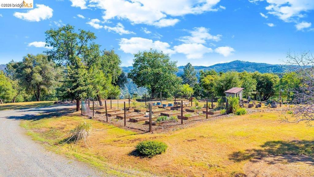 13700 Clements Rd, Groveland, CA 95321