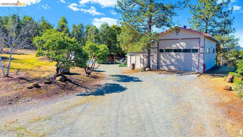 13700 Clements Rd, Groveland, CA 95321