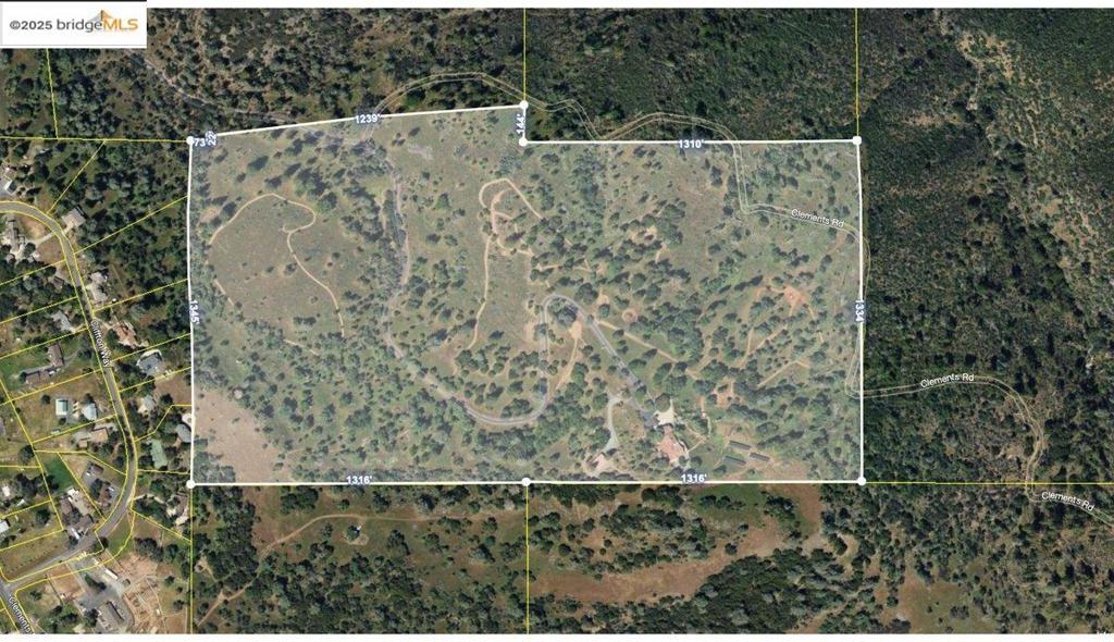 13700 Clements Rd, Groveland, CA 95321