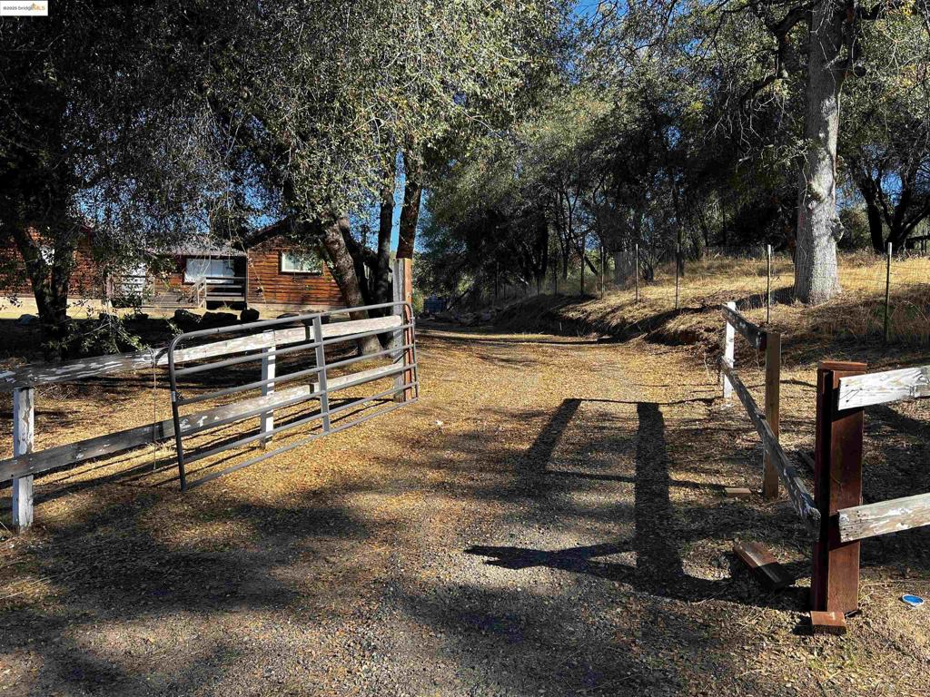 3004 Dusty Rose Ln, Mariposa, CA 95338
