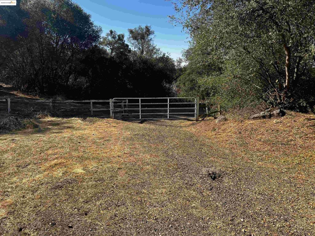 3004 Dusty Rose Ln, Mariposa, CA 95338
