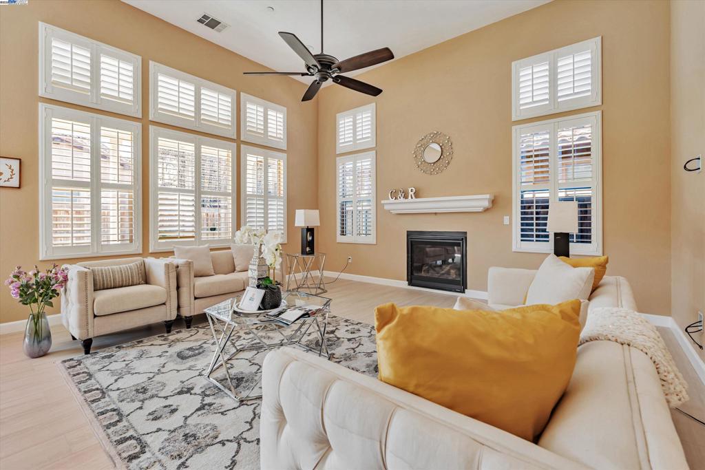 3602 Levanto Way, Manteca, CA 95337