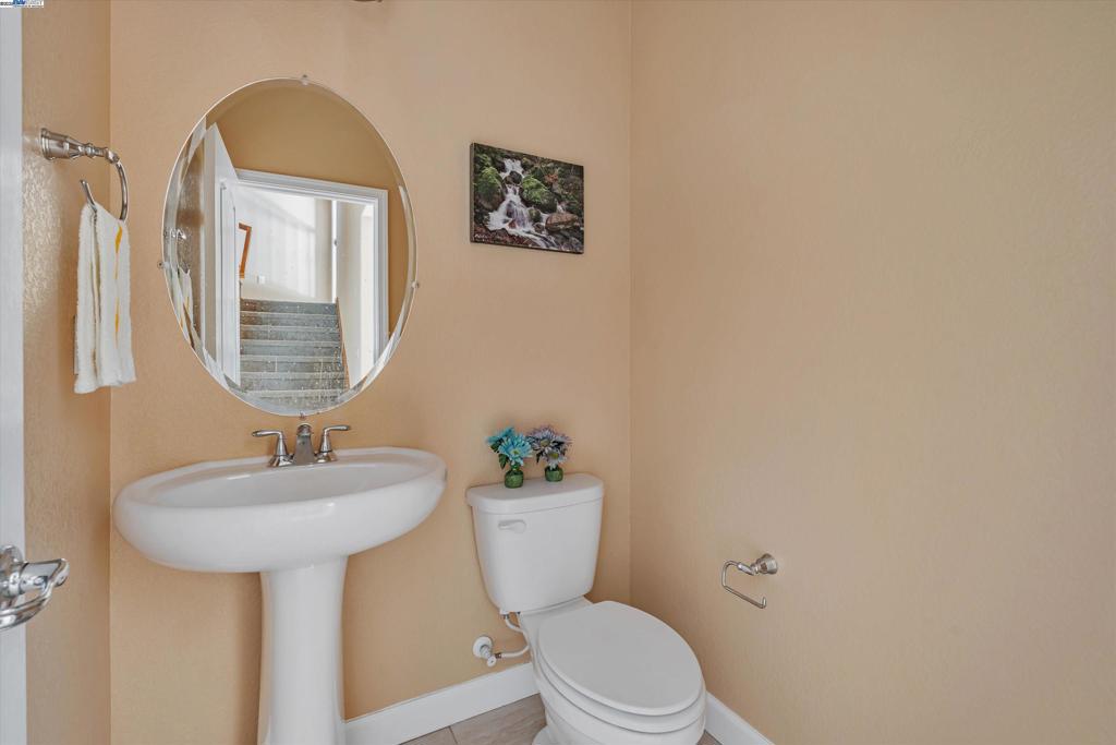 3602 Levanto Way, Manteca, CA 95337