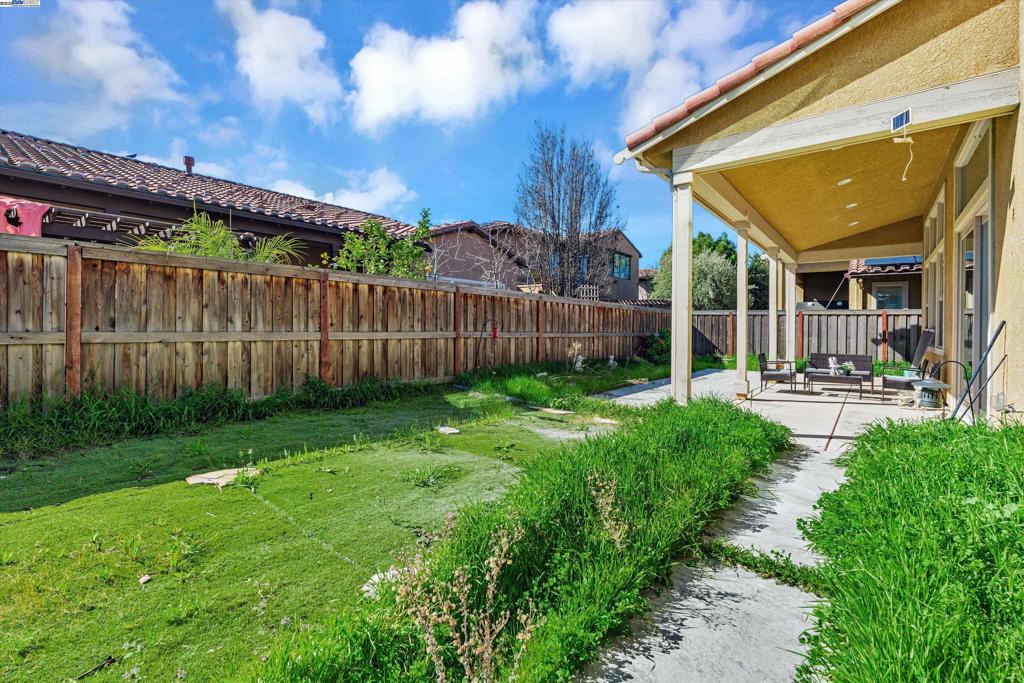 3602 Levanto Way, Manteca, CA 95337