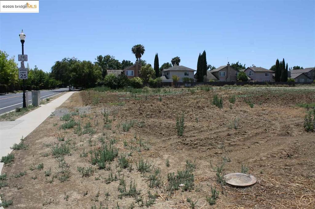 0 Oak St, Brentwood (CC), CA 94513