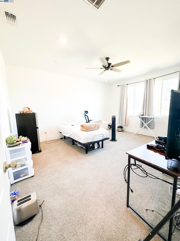 2409 Explorador Dr, Merced, CA 95340