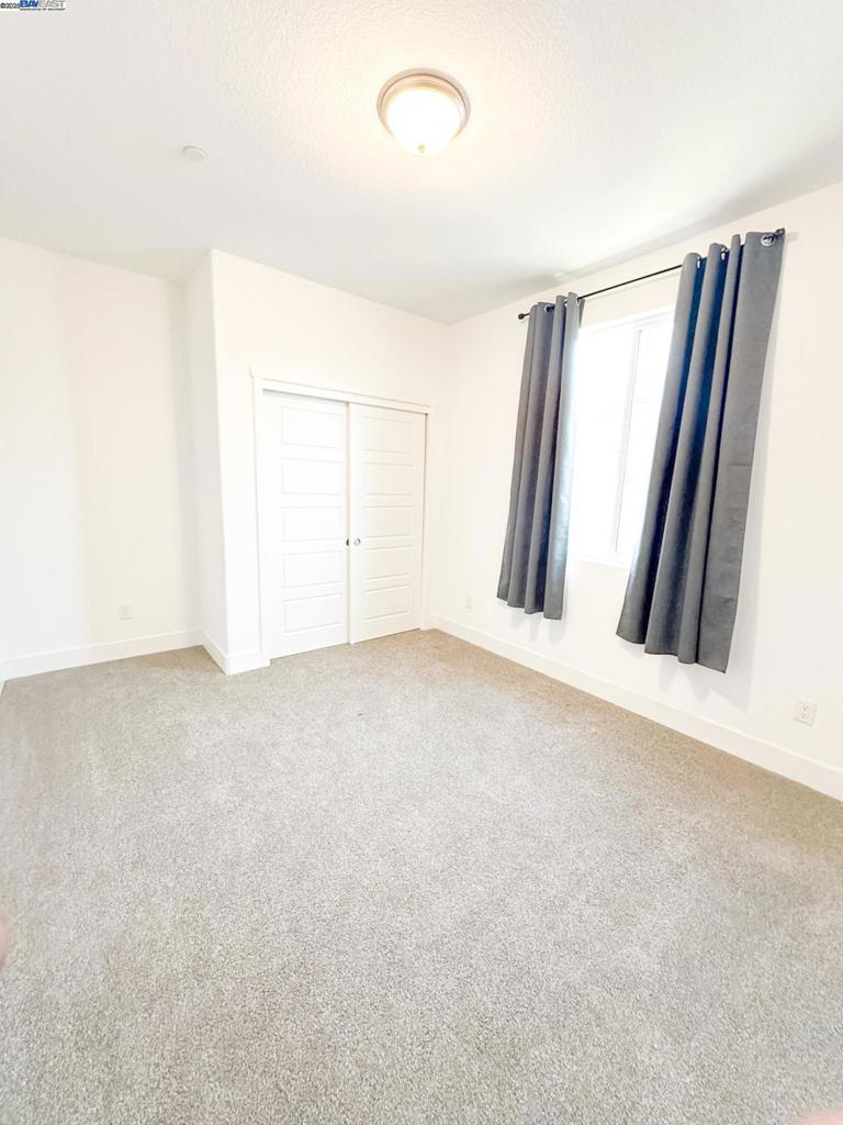 2409 Explorador Dr, Merced, CA 95340