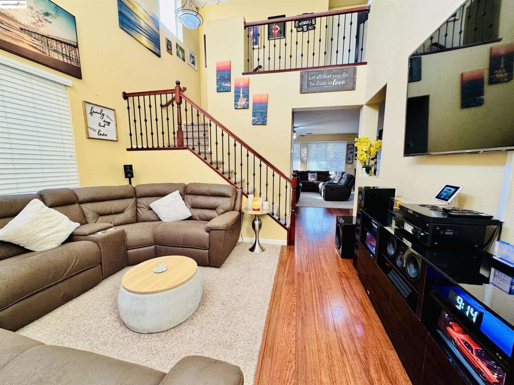 9332 Jacks Pl, Patterson, CA 95363