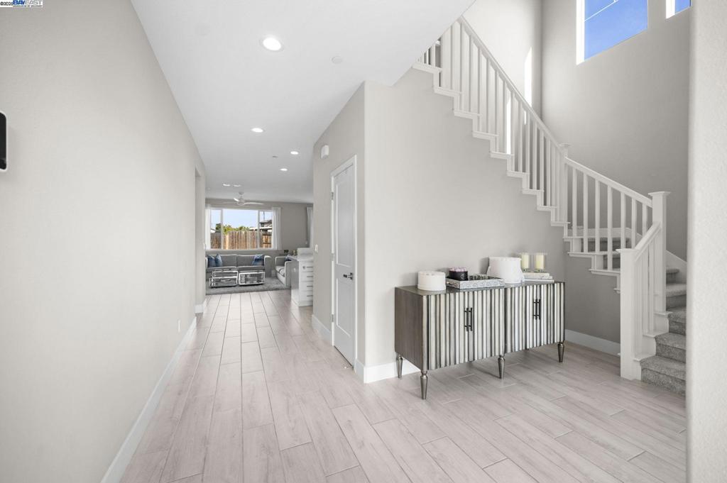 1605 Radiance Ln, Modesto, CA 95356