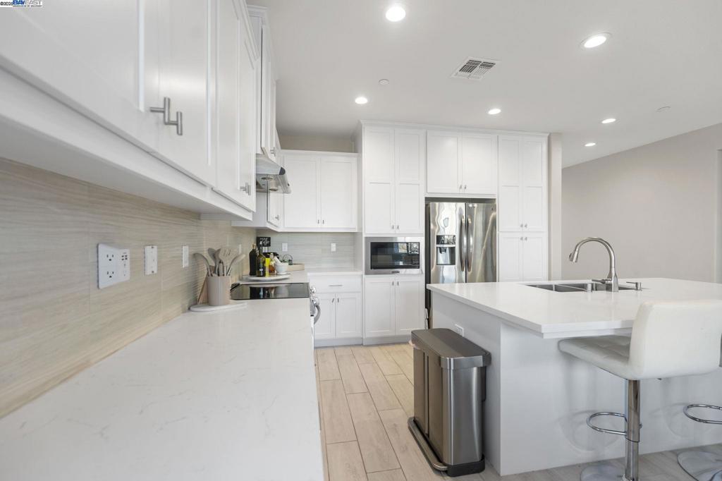 1605 Radiance Ln, Modesto, CA 95356