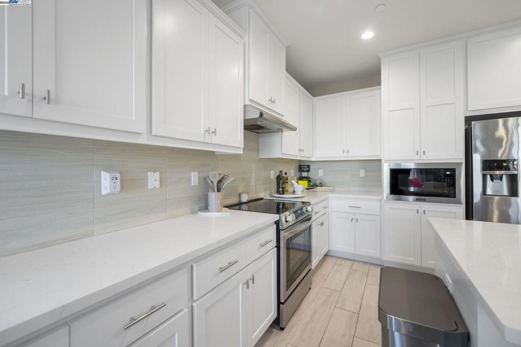 1605 Radiance Ln, Modesto, CA 95356