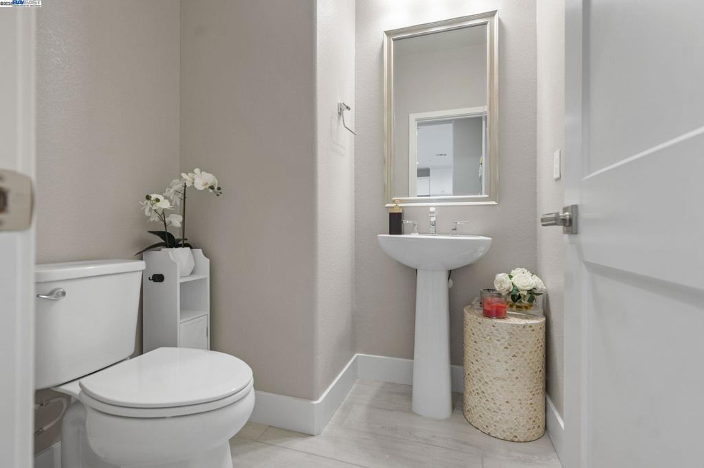 1605 Radiance Ln, Modesto, CA 95356