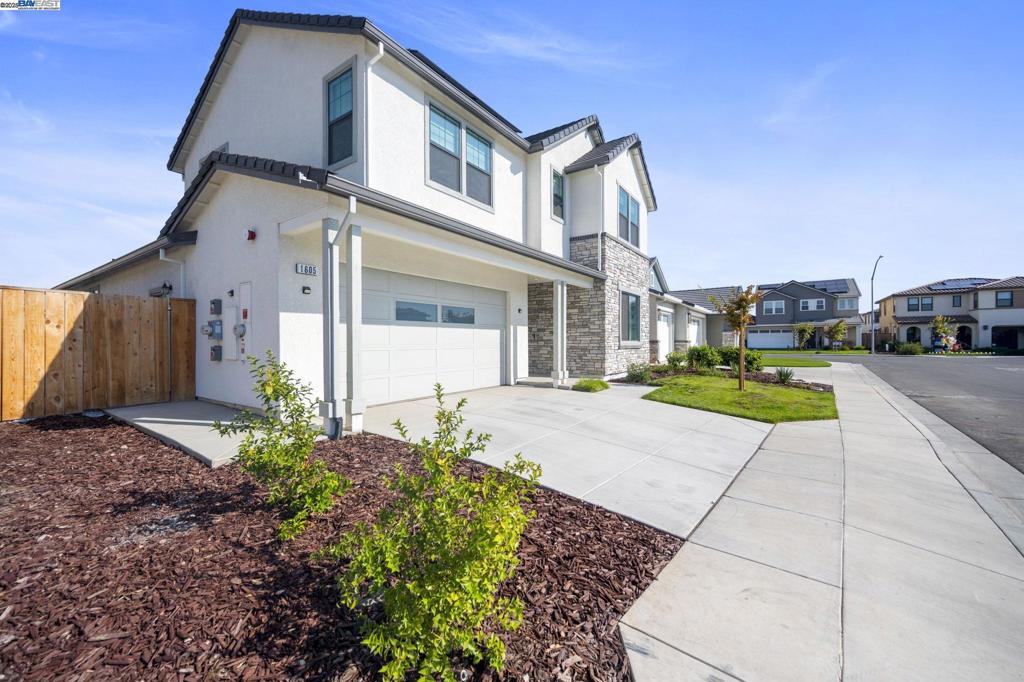 1605 Radiance Ln, Modesto, CA 95356