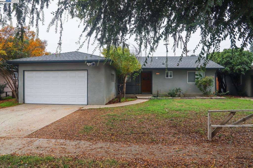 4295 N Archie Avenue, Fresno, CA 93726
