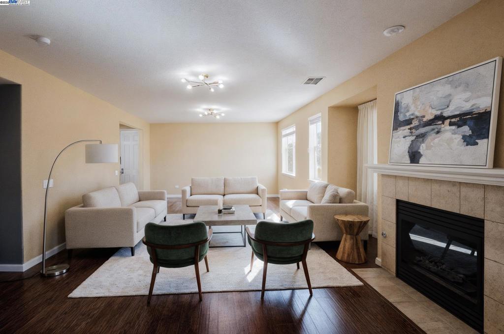 1459 Mesa Creek Dr, Patterson, CA 95363