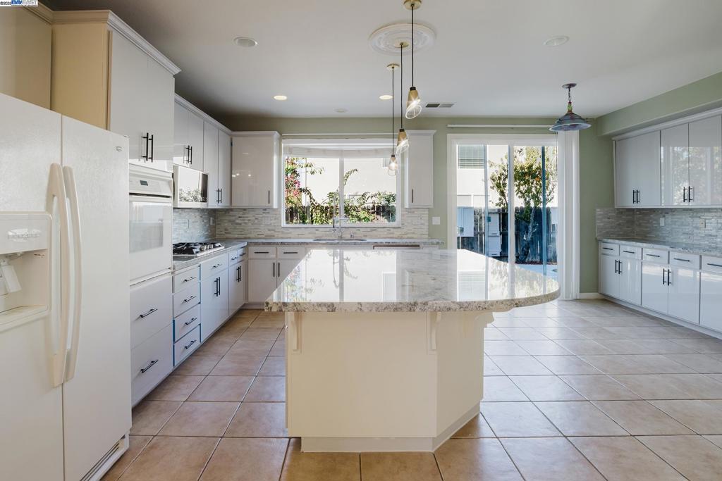 1459 Mesa Creek Dr, Patterson, CA 95363