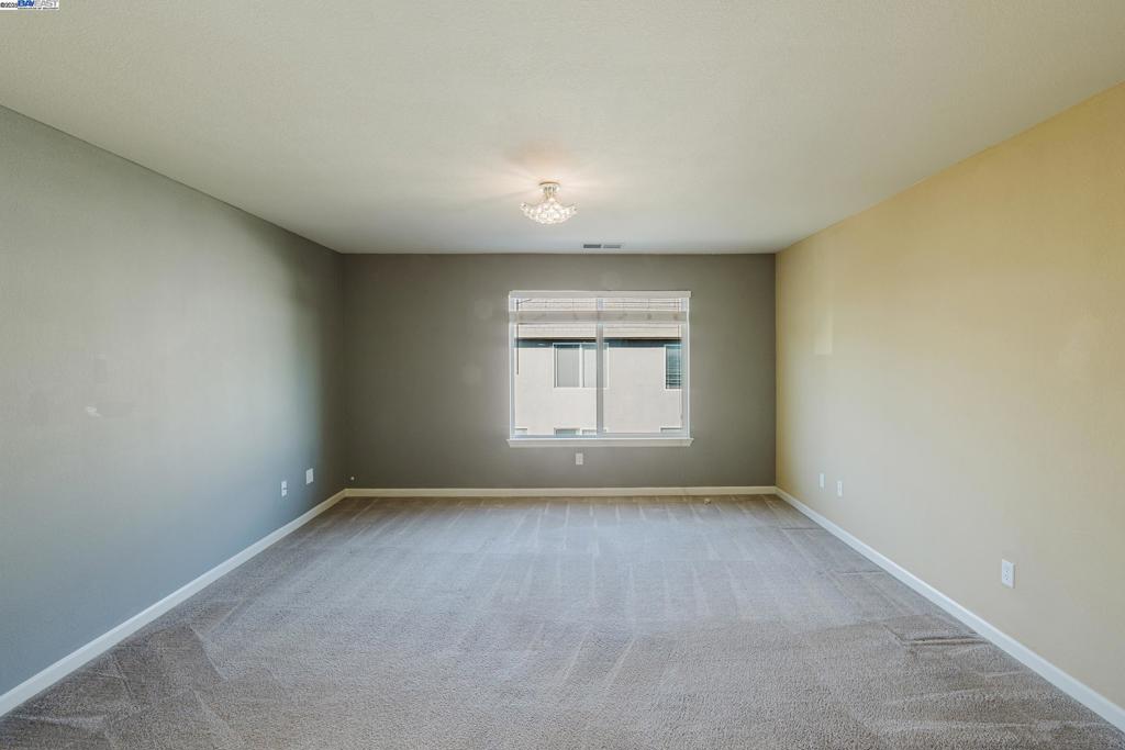 1459 Mesa Creek Dr, Patterson, CA 95363