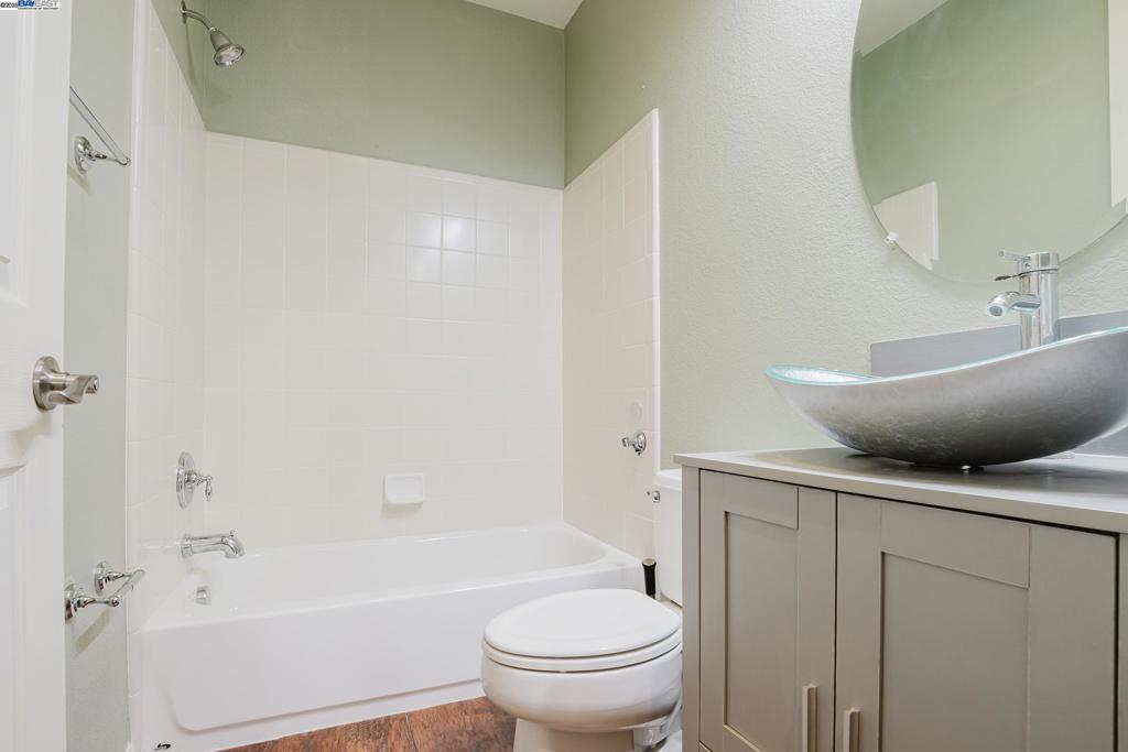 1459 Mesa Creek Dr, Patterson, CA 95363