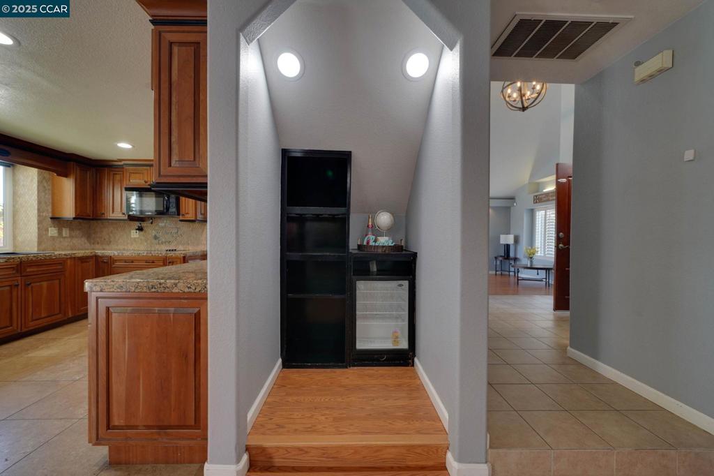 1210 Snow Ridge Ct, Modesto, CA 95351