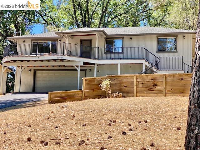 19621 Cottonwood St, Groveland, CA 95321-9372