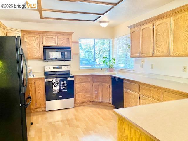 19621 Cottonwood St, Groveland, CA 95321-9372