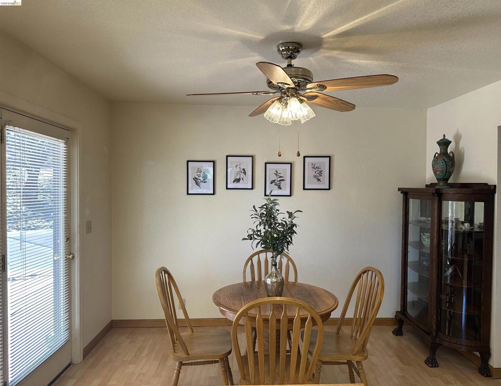 19621 Cottonwood St, Groveland, CA 95321-9372
