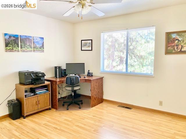 19621 Cottonwood St, Groveland, CA 95321-9372