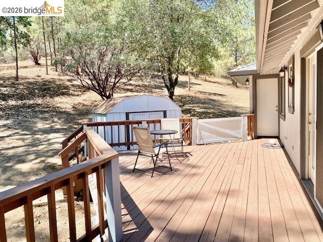 19621 Cottonwood St, Groveland, CA 95321-9372