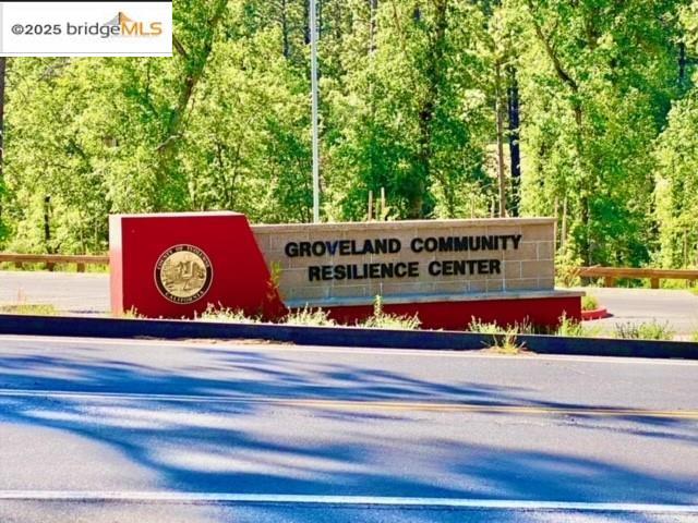 19621 Cottonwood St, Groveland, CA 95321-9372