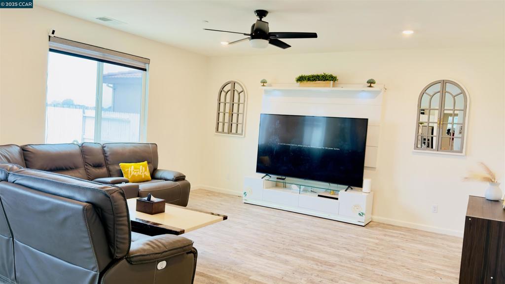 2026 Maiden Grass Ave, Manteca, CA 95337