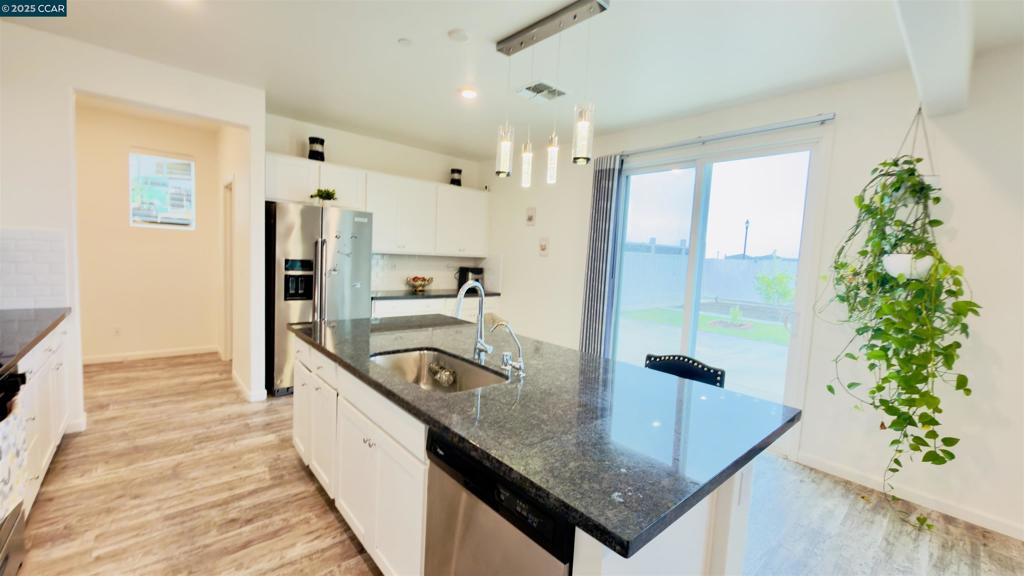 2026 Maiden Grass Ave, Manteca, CA 95337