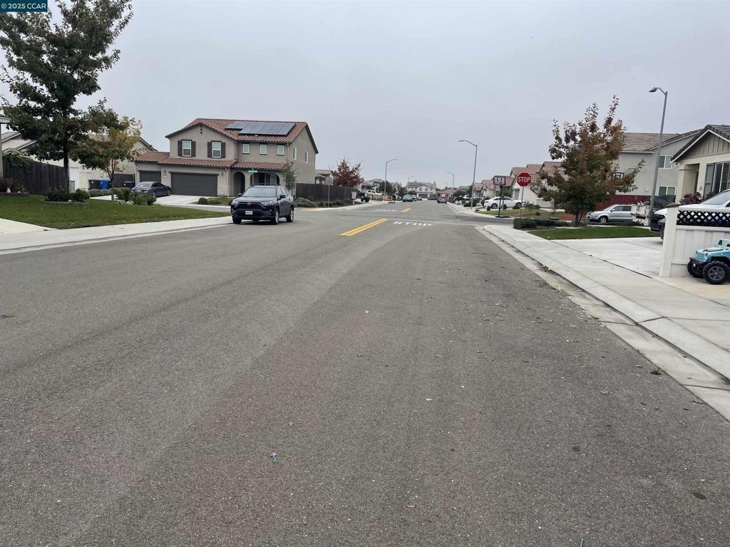 2026 Maiden Grass Ave, Manteca, CA 95337
