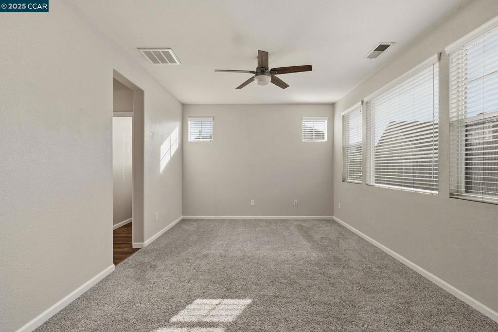 3893 Purple Finch Ln, Modesto, CA 95355