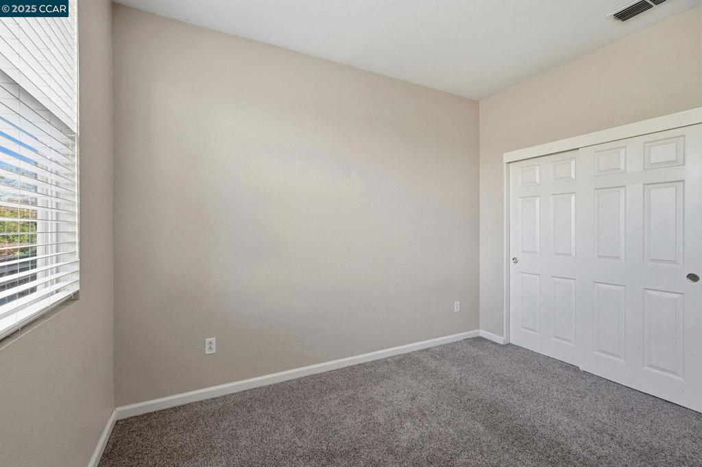 3893 Purple Finch Ln, Modesto, CA 95355