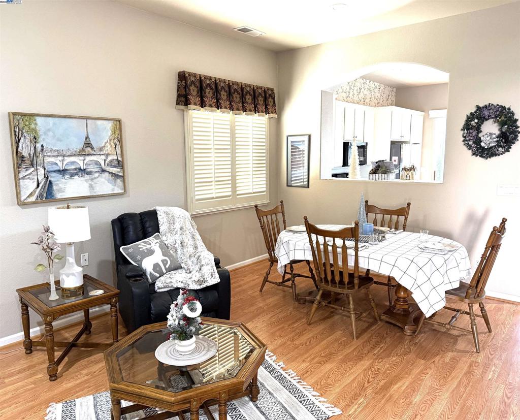 1349 Table Mountain Dr, Oakdale, CA 95361