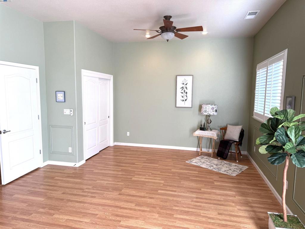 1349 Table Mountain Dr, Oakdale, CA 95361