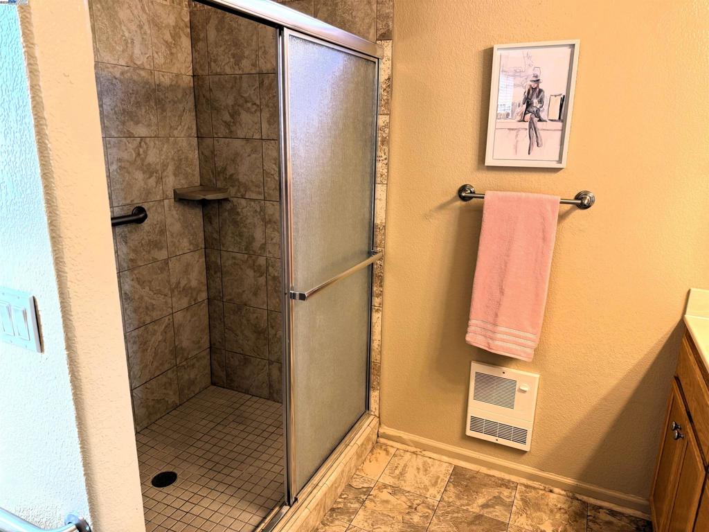 1349 Table Mountain Dr, Oakdale, CA 95361