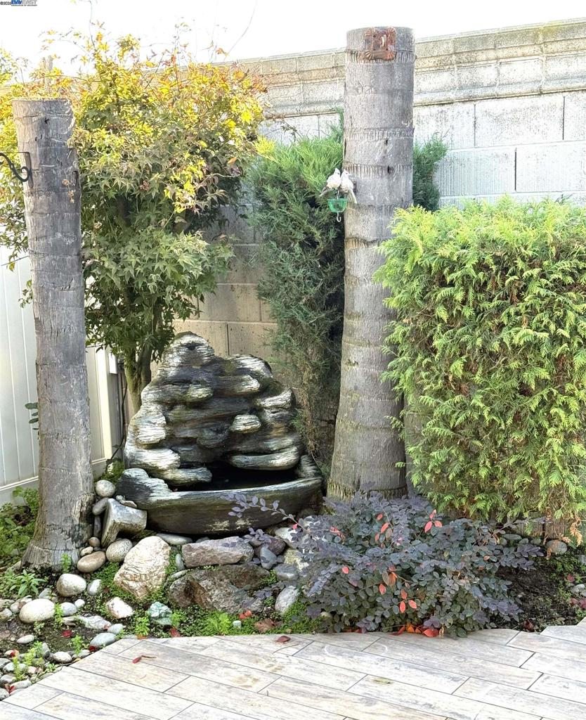 1349 Table Mountain Dr, Oakdale, CA 95361