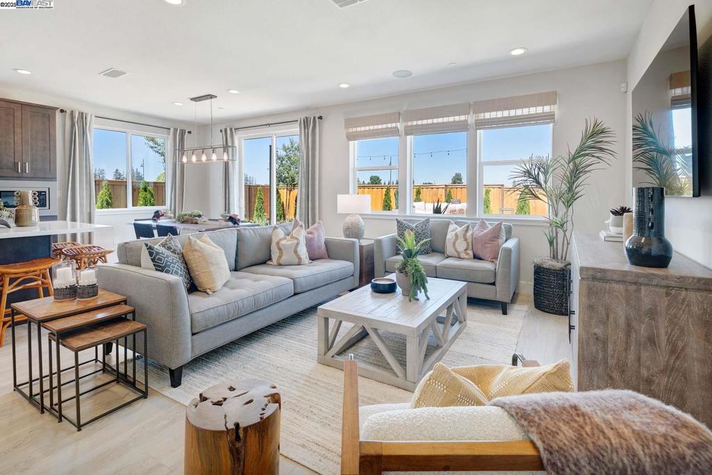 1342 Marceline Drive, Manteca, CA 95336