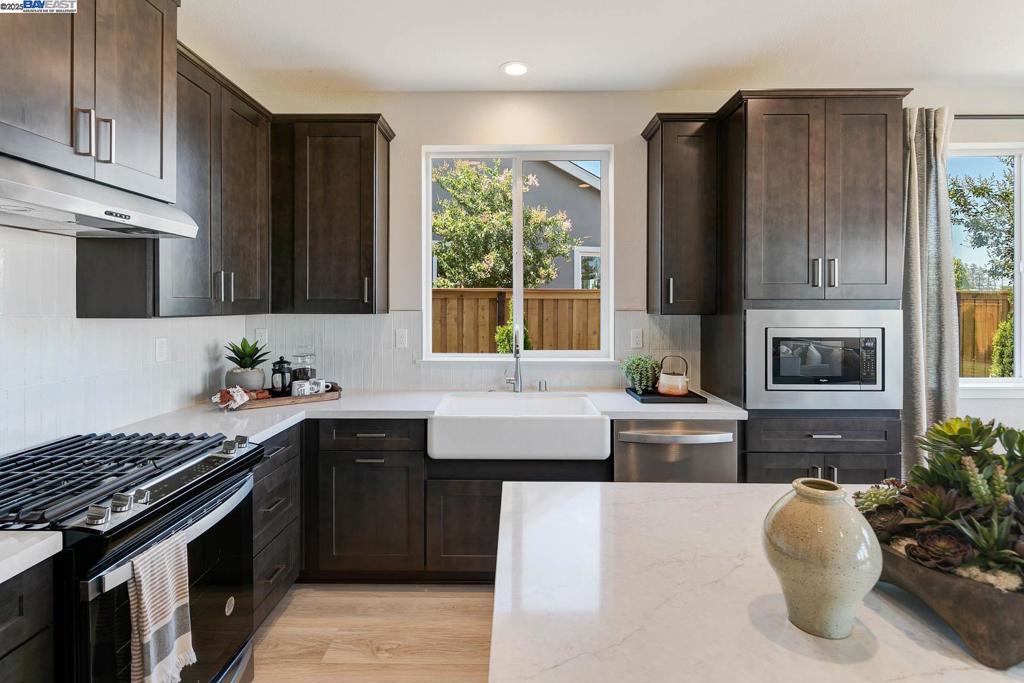 1342 Marceline Drive, Manteca, CA 95336