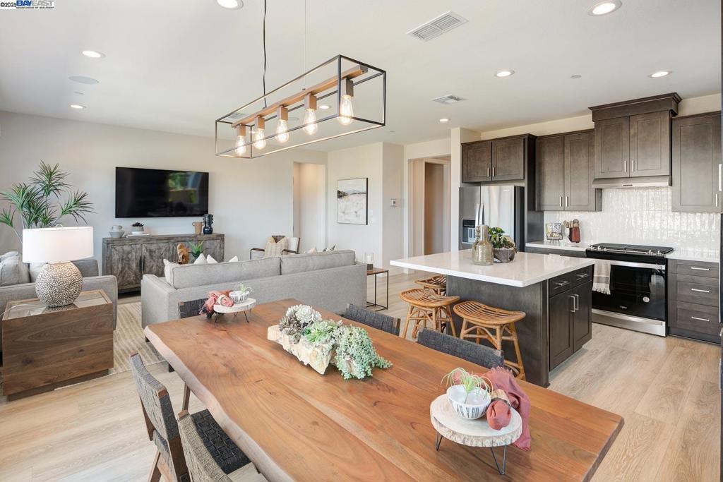 1342 Marceline Drive, Manteca, CA 95336